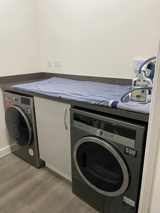 4-Room Detached Furnished Home With Parking Leicester Bagian luar foto